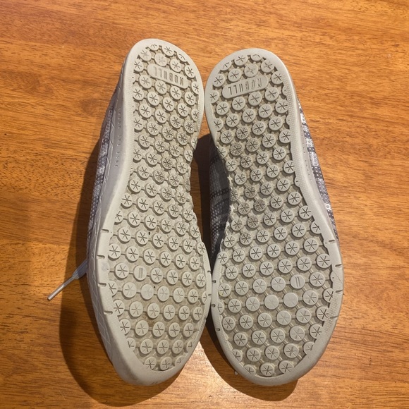 NoBull trainers, w size 9.5 (men size 8) - Picture 4 of 6